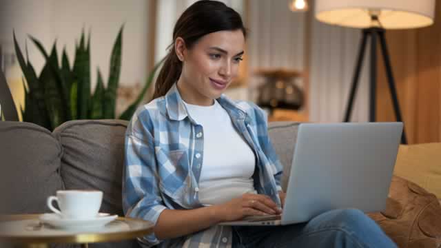 Got $5,000? 2 Tech Stocks to Buy and Hold for the Long Term